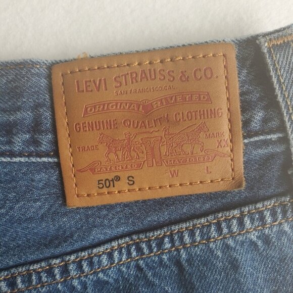 Levi's 501 Distressed Button Fly Blue Jeans Size 25 x 28 - Picture 6 of 9